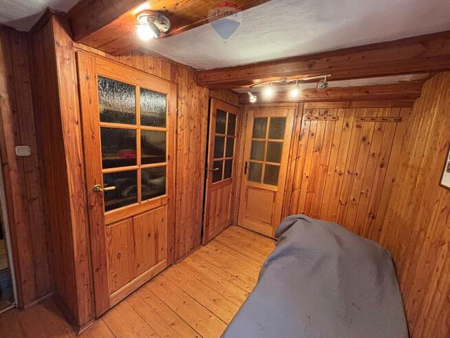 "Wiejskie Życie: Domek z Ogrodem w Feliksowie"