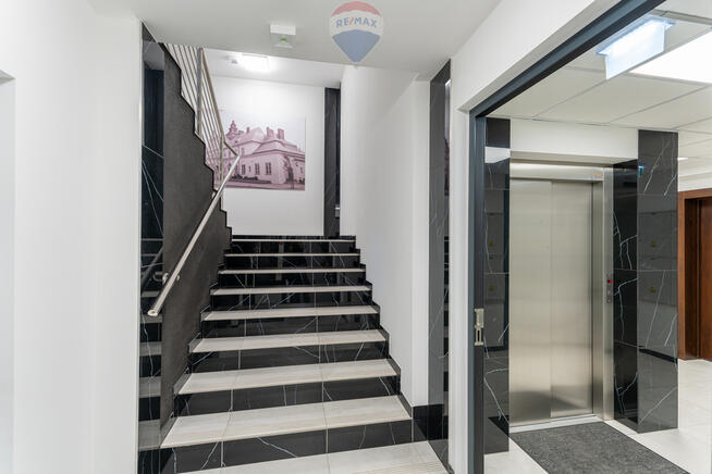 Stylowe 3-pokojowe mieszkanie w nowej kamienicy