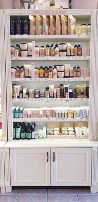 sprzedam eleganckie meble sklepowe