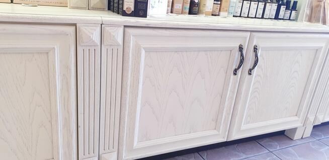 sprzedam eleganckie meble sklepowe