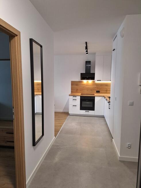 3 pokoje, klimatyzacja, garaż podziemny; SKM toruńska