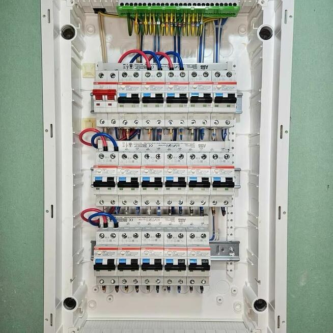 Elektryk Warszawa 24h – Pogotowie Elektryczne – Szybki Dojaz