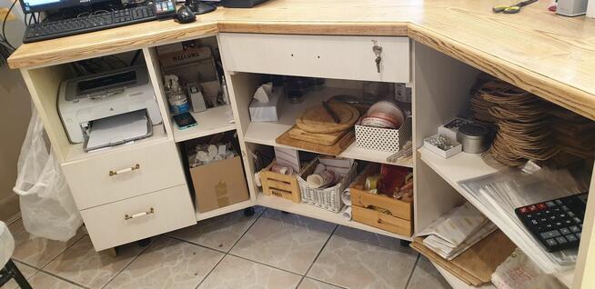 sprzedam eleganckie meble sklepowe