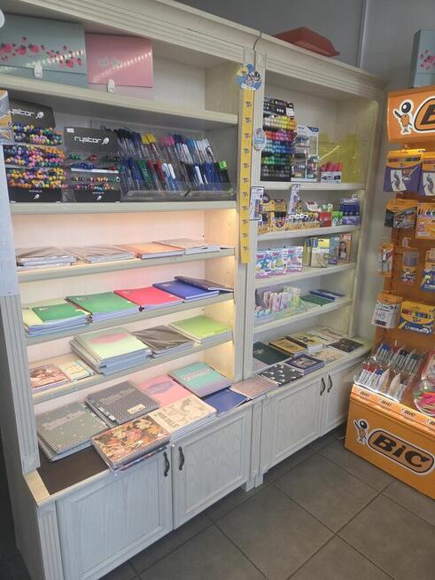 sprzedam eleganckie meble sklepowe