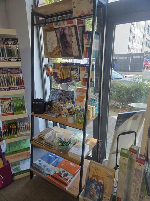 sprzedam eleganckie meble sklepowe