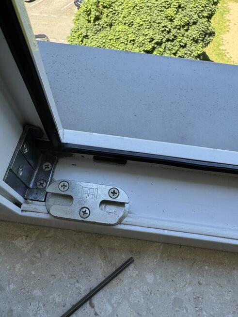 Wymiana Uszczelek W Oknach i Drzwiach PCV, Aluminium , Drewn