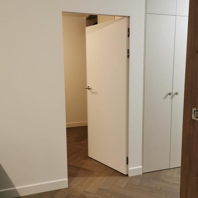 Drzwi wewnętrzne ukryte