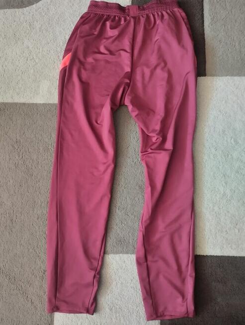 Spodnie dresowe FC Liverpool marki NIKE OKAZJA!