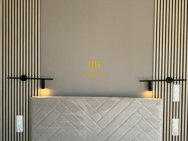 Dom z tarasem na dachu i ogródkiem, Wawer