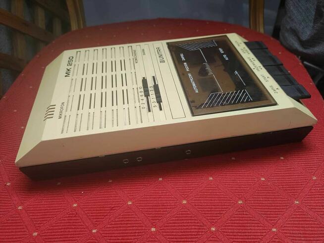 Magnetofon Kasetowy Unitra MK 250 na Kasety Magnetofonowe PRL