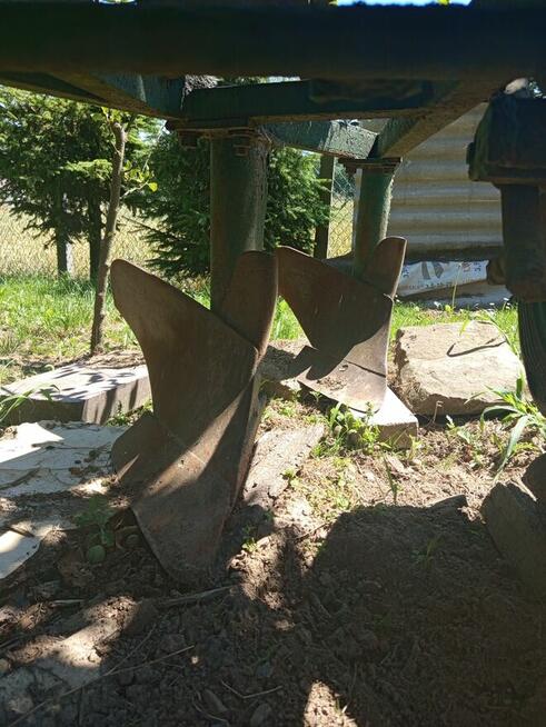Pług 3 skibowy