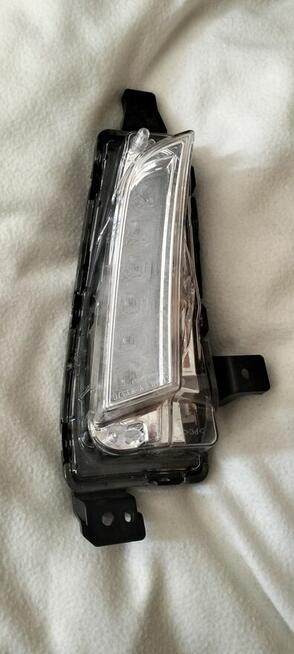 Suzuki Vitara 2 lampa do jazdy dziennej lewa