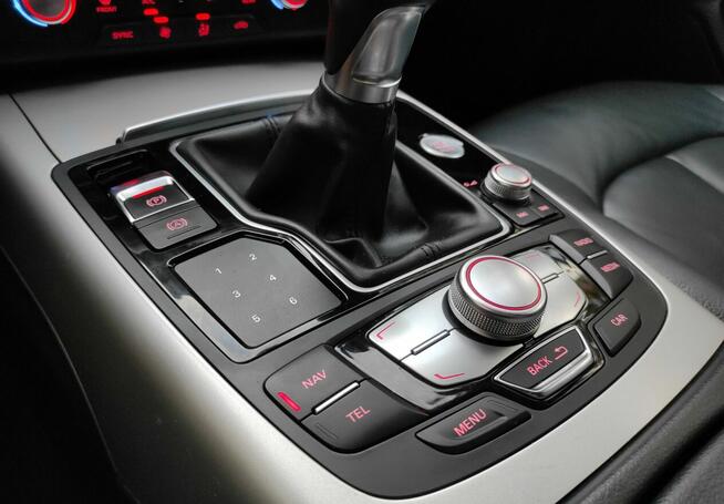 Audi A6 C7 2.0tdi S-LINE / kamera cofania