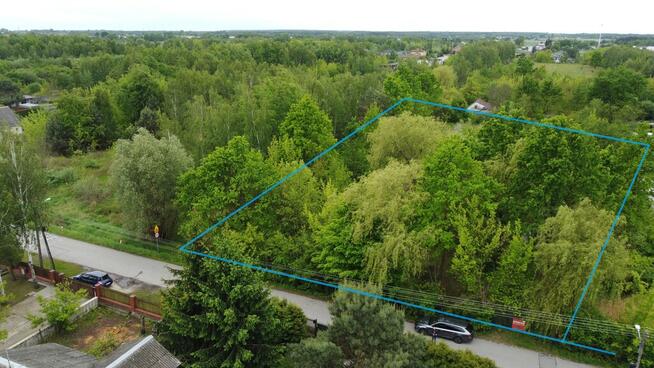 Duża działka z budynkiem we Wsoli blisko Radomia.