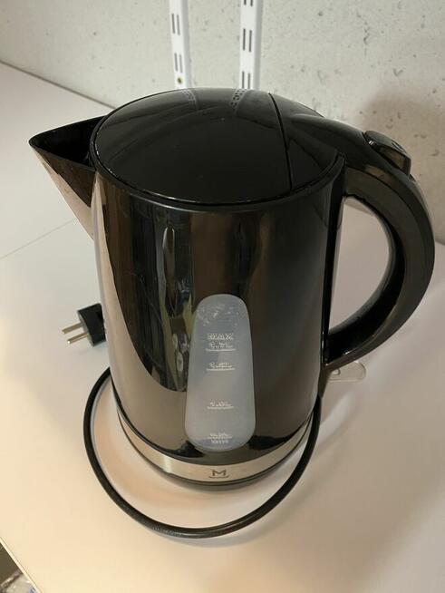 Czajnik elektryczny przewodowy M 1.7L Biały