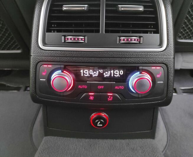 Audi A6 C7 2.0tdi S-LINE / kamera cofania