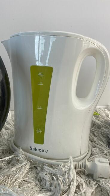 Czajnik elektryczny przewodowy Selecline 1.7L Biały