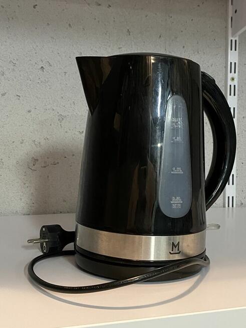 Czajnik elektryczny przewodowy M 1.7L Biały