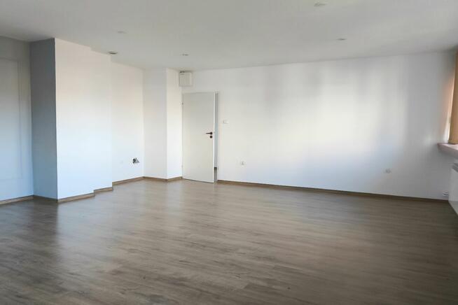 Do wynajęcia lokal biurowy – 61 m² – Nowy Targ