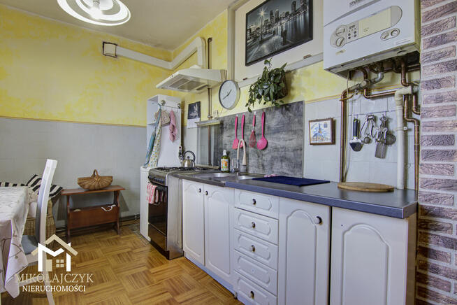 3 pokoje / ul. Warszawska / II piętro / 86 m2 / kominek