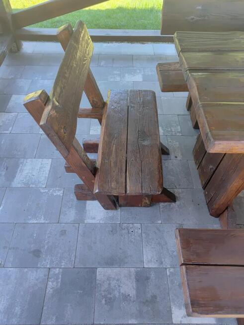 Sprzedam stół z ławkami