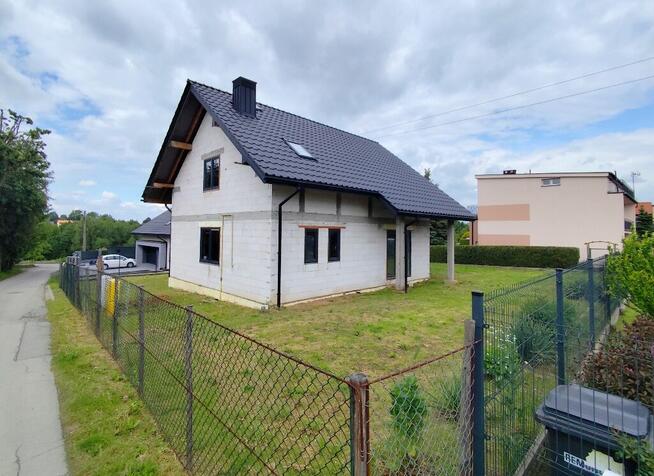 Nowy dom wolnostojący 140m2 na działce 7,6a Libertów / Gaj