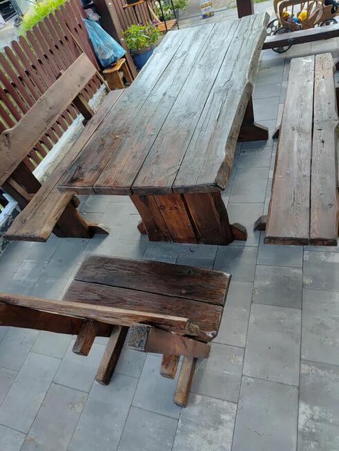 Sprzedam stół z ławkami