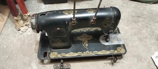 Maszyna do szycia łucznik kl.90 maszyna krawiecka z PRL