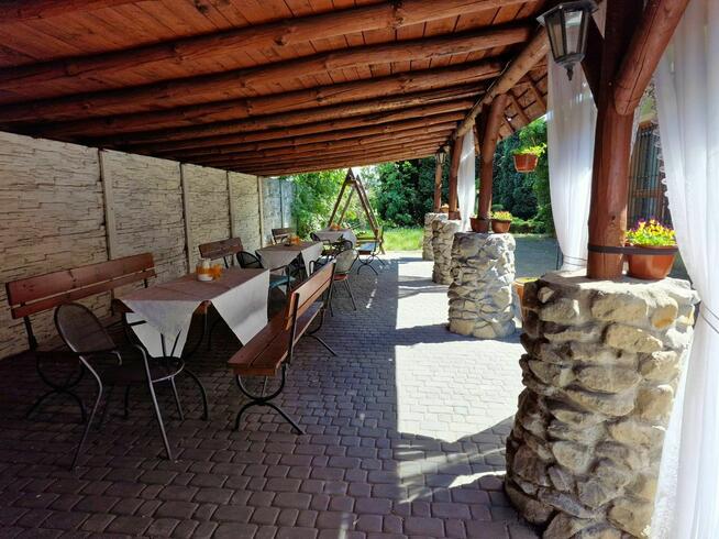 PRACA pełny etat kelnerka-menager