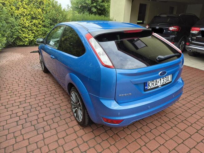 Ford Focus 1.6 Benzyna 115 KM • 2010 • 3-drzwiowy hatchback