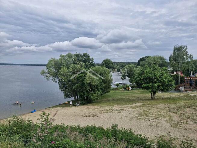 Dom wolnostojący nad jeziorem -Siemiany