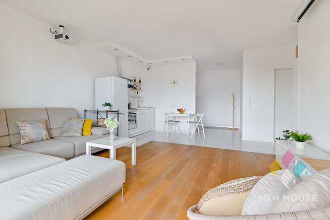 Jasne, komfortowe, 2 pokoje, loggia, Centrum