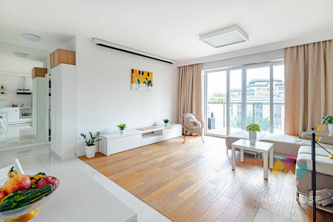 Jasne, komfortowe, 2 pokoje, loggia, Centrum