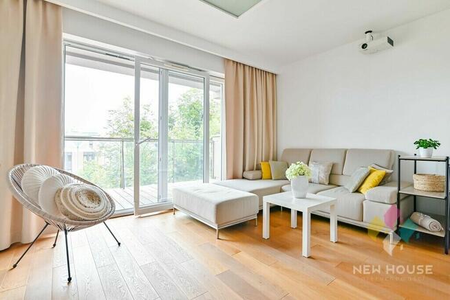 Jasne, komfortowe, 2 pokoje, loggia, Centrum