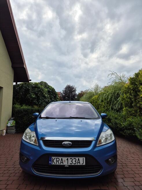 Ford Focus 1.6 Benzyna 115 KM • 2010 • 3-drzwiowy hatchback