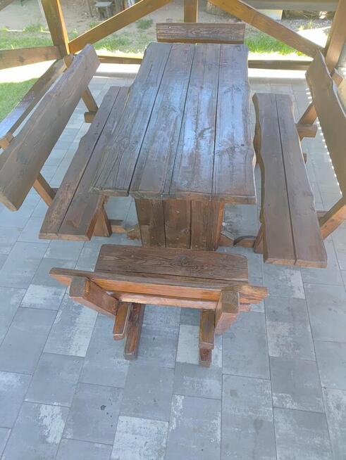 Sprzedam stół z ławkami