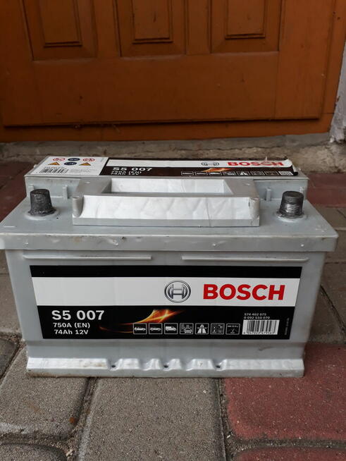 Używany akumulator Bosch S5 007 12V 750A 74Ah