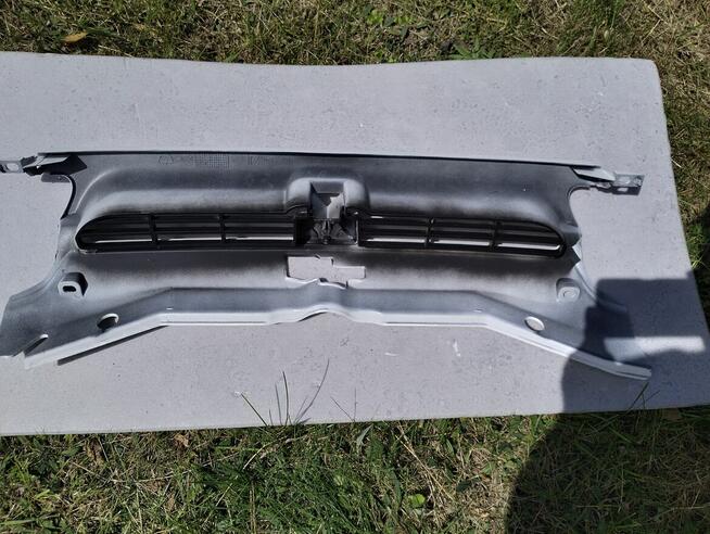 Grill atrapa peugeot partner