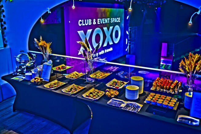 Sala na osiemnastkę - organizacja urodzin klub XOXO Party