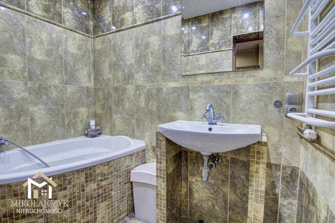 3 pokoje / ul. Warszawska / II piętro / 86 m2 / kominek