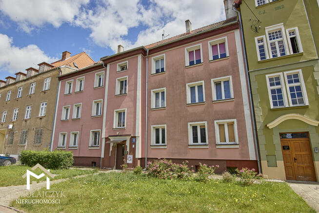 3 pokoje / ul. Warszawska / II piętro / 86 m2 / kominek