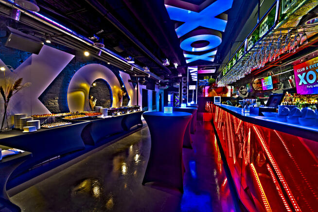 Sala na osiemnastkę - organizacja urodzin klub XOXO Party