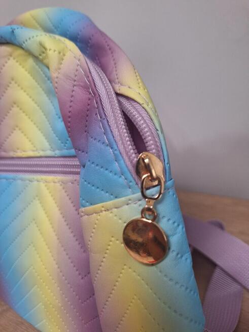 Tęczowy plecaczek dla dziewczynki