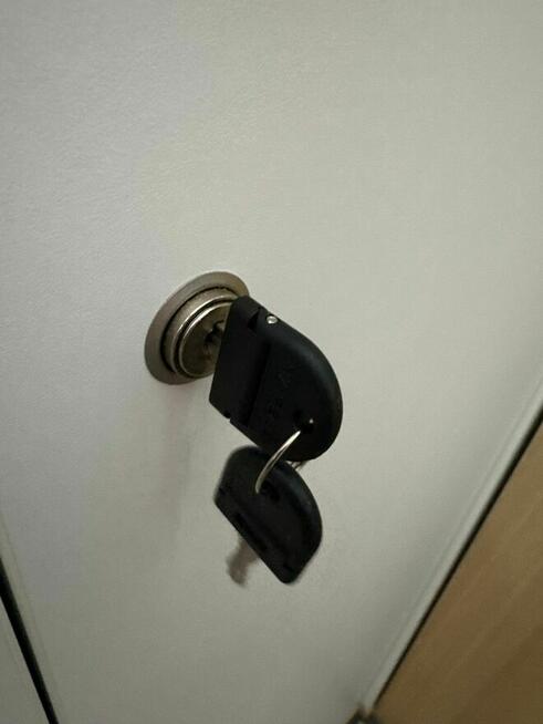 Szafa biała aktowa 80x190 cm szafy aktowe biurowe do biur