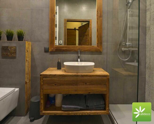 Szafka łazienkowa ze starego drewna - na wymiar
