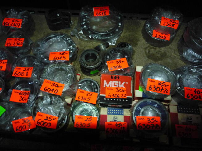 łożyska uszczelniacze filtry.