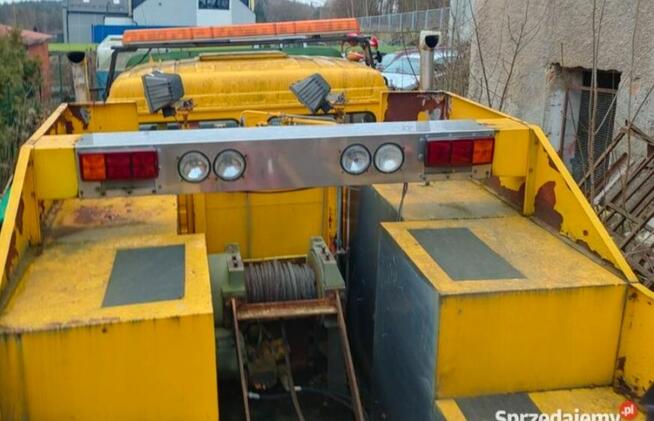 Sprzedam holownik do ciężarówek Mercedes SK2527