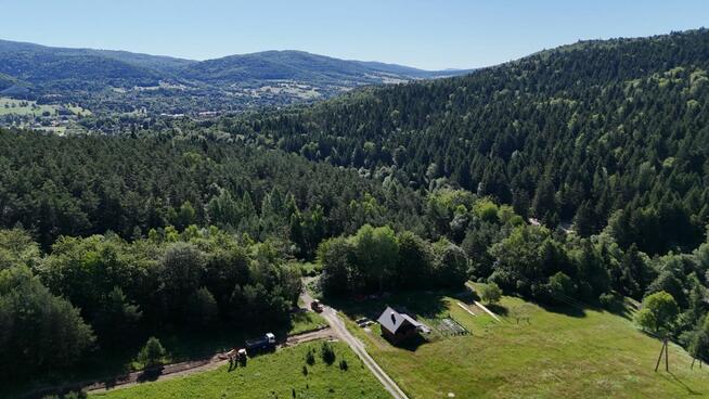 Atrakcyjna ogrodzona działka z pozwoleniem na budowę