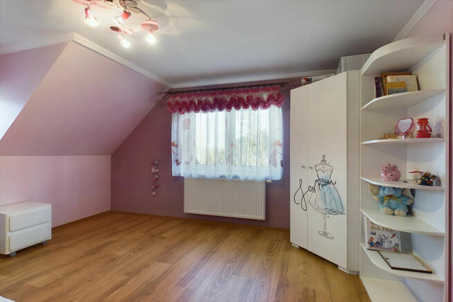 Przestronny dom z pięknymi widokami - Ratułów