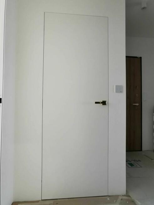 Drzwi z ukrytą ościeżnicą DRE SARA ECO 2 – dostępne od ręki